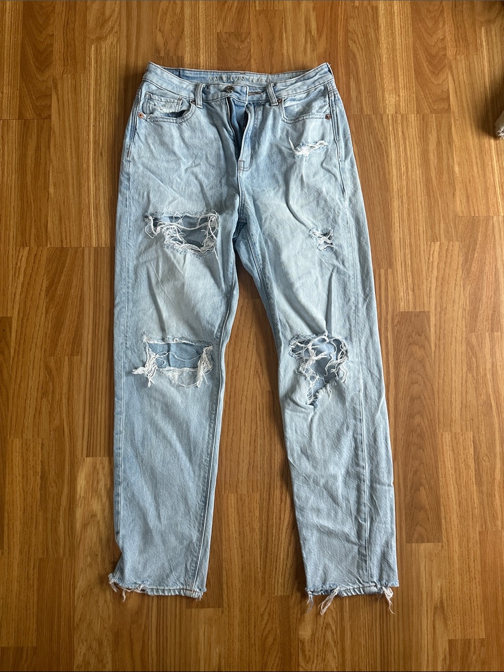 American Eagle Outfitters Light Blue Ripped Boyfriend Jeans